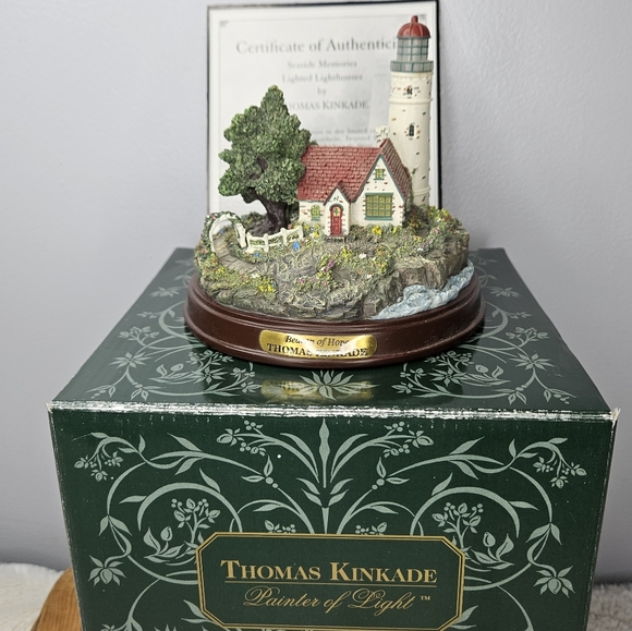 1999 Thomas Kinkade "Beacon of Hope" Seaside Memories Lighted Lighthouse Figure - Picture 9 of 9